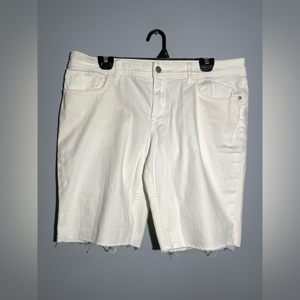 Pilcro Women's‎ White Jean Shorts